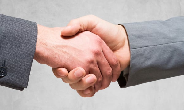 Key-considerations-for-hiring-b2b-ecommerce-developer